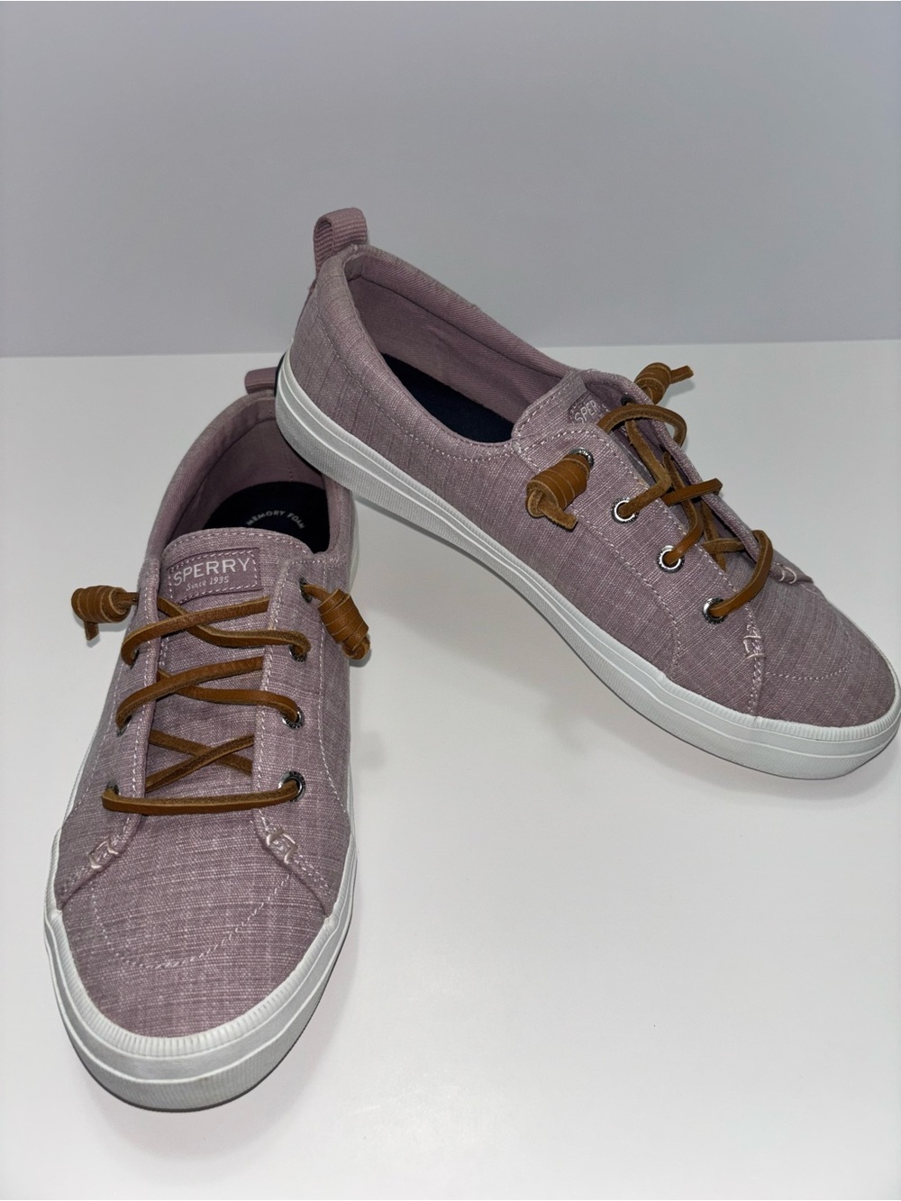 Sperry Crest Vibe Elastic Slip On Sneaker Shoe Women's Size 8M Lilac STS88212
